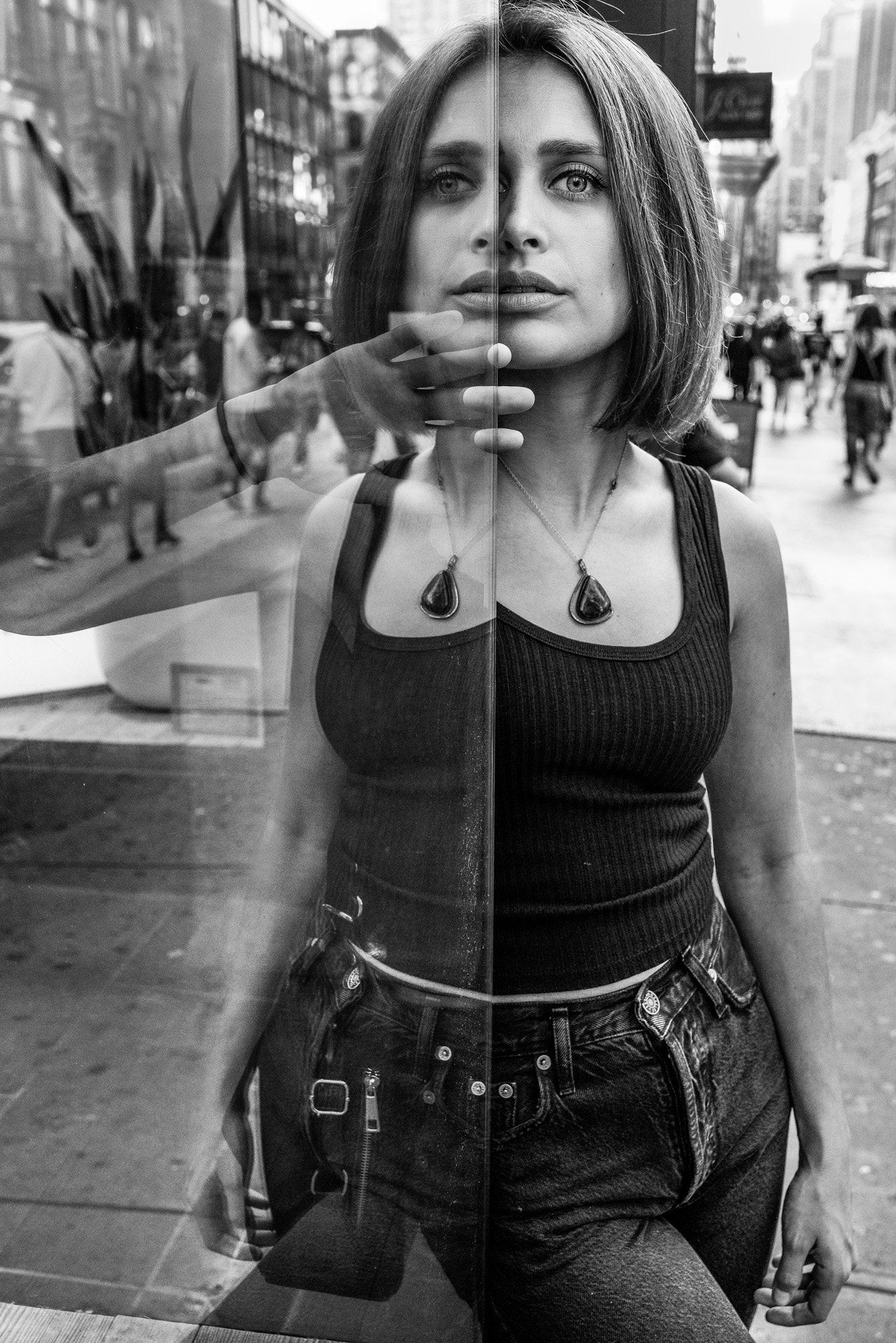 Street photographer Suzanne Stein uses the FUJIFILM X-Pro3 to photograph reality on the streets of New York City.